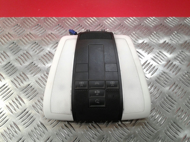 Front seat light MERCEDES-BENZ Classe C (W204)