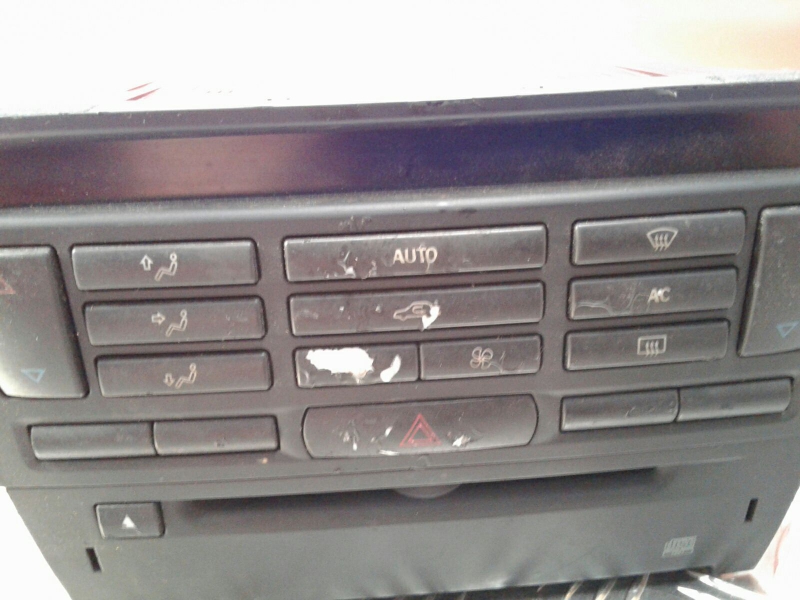 Radio / Autoradio SAAB 9-3 Sedan (YS3F) Imagem-1