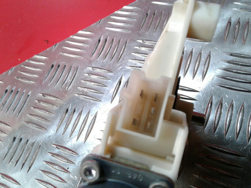 Motor Elevalunas Delantero Izquierdo MERCEDES-BENZ Classe C (W204) Imagem-1