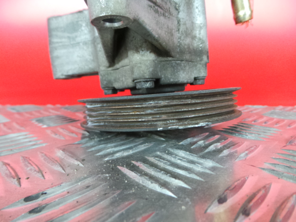 Steering pump HONDA Accord IV Sedan (CB_) Imagem-1