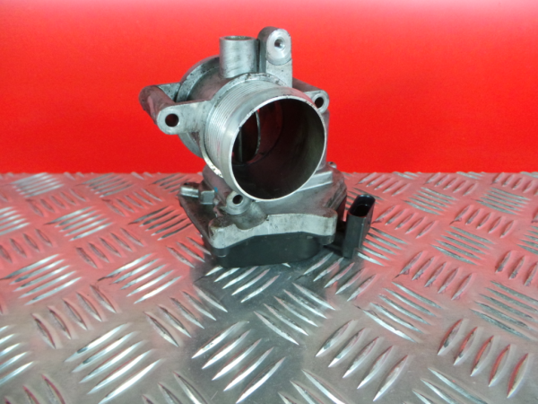 Moteur de papillon d’admission SKODA Superb II Break (3T5)