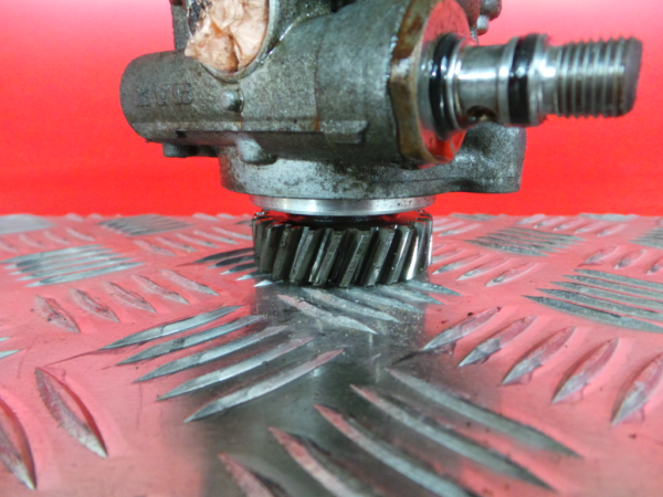 Pompe de direction assistée MITSUBISHI Canter (FB7, FB8, FE7, FE8) VII Imagem-1