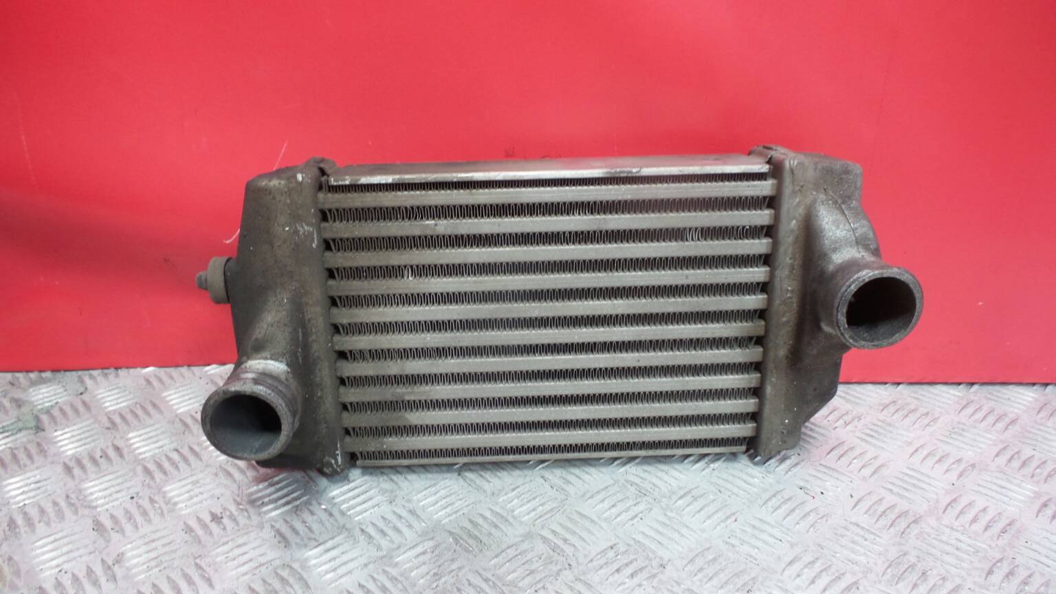 Radiador do intercooler CHRYSLER Voyager IV (RG, RS)