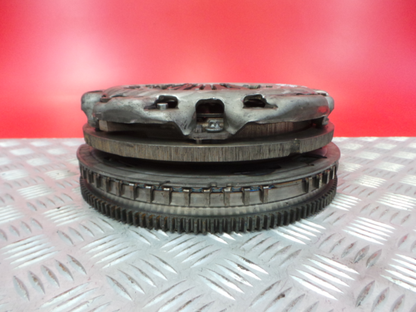 Volante motor MERCEDES-BENZ Sprinter 3,5-t (906) Imagem-1