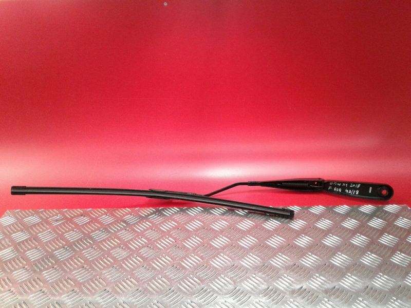 Haste / braço de escova limpa vidros frente direita BMW X1 (F48)