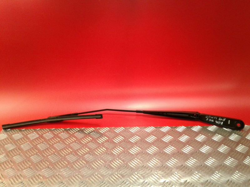 Haste / braço de escova limpa vidros frente direita BMW X1 (F48)