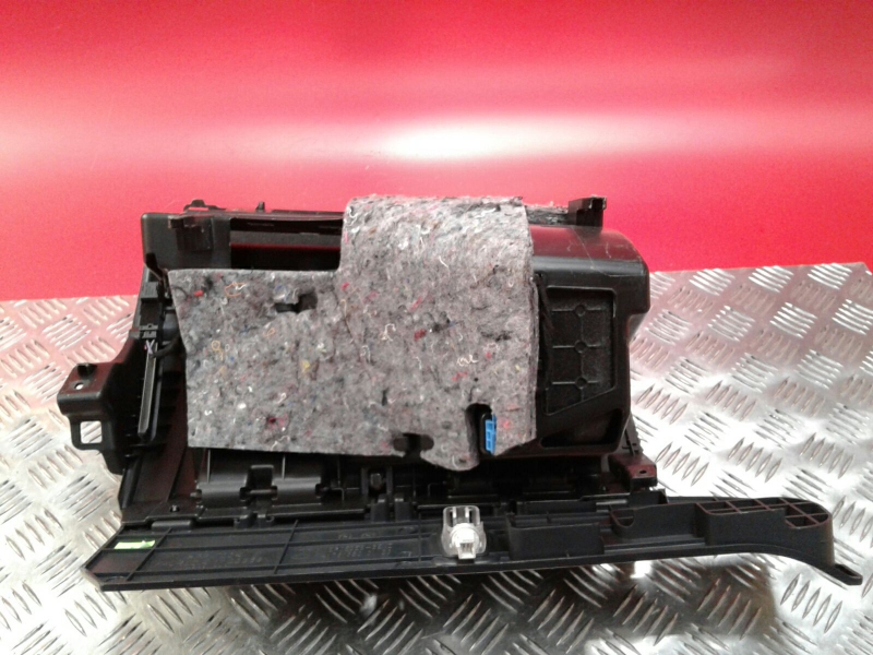 Glove Box / Compartment MERCEDES-BENZ Classe A (W176) Imagem-2