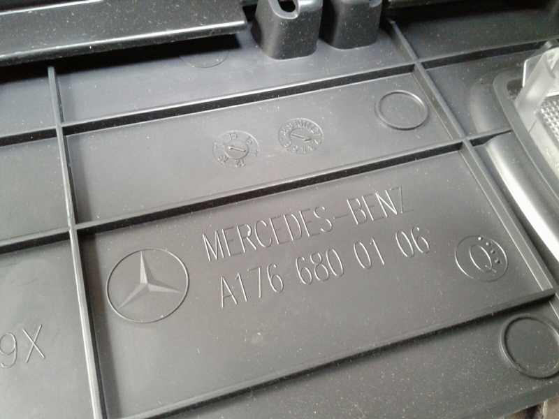Glove Box / Compartment MERCEDES-BENZ Classe A (W176) Imagem-3