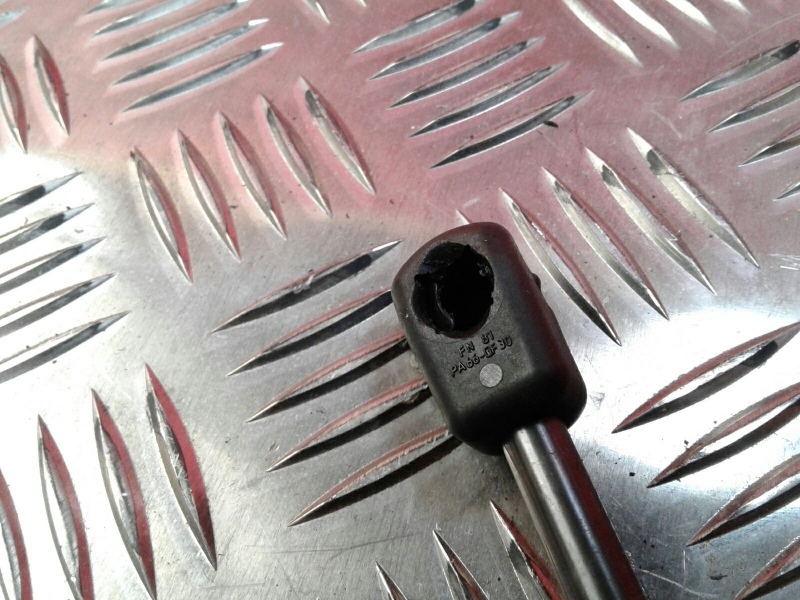 Ammortizzatore Bagagliaio FORD Focus III Imagem-2