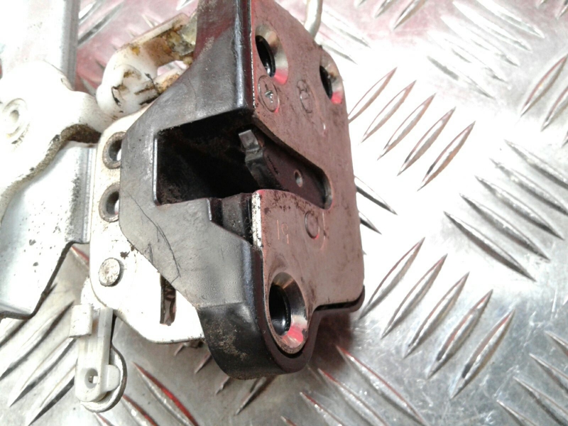 Front Left Door Lock MITSUBISHI Canter (FB7, FB8, FE7, FE8) VII Imagem-1