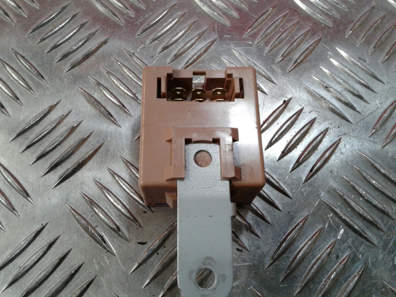 Bouton / interrupteur électromécanique  MITSUBISHI Canter (FB7, FB8, FE7, FE8) VII Imagem-2