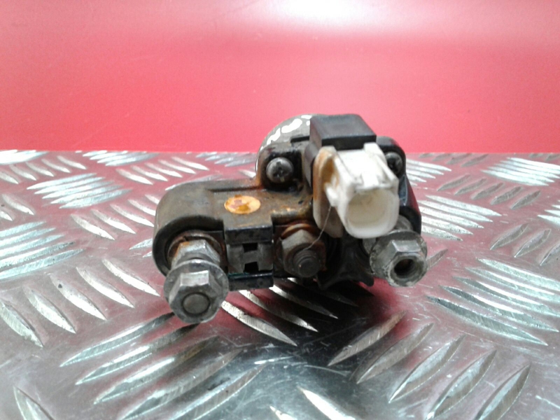 Bouton / interrupteur électromécanique  MITSUBISHI Canter (FB7, FB8, FE7, FE8) VII