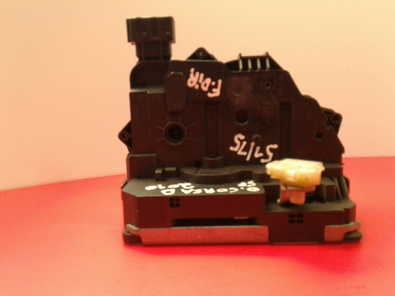 Front Right Door Lock OPEL Corsa D