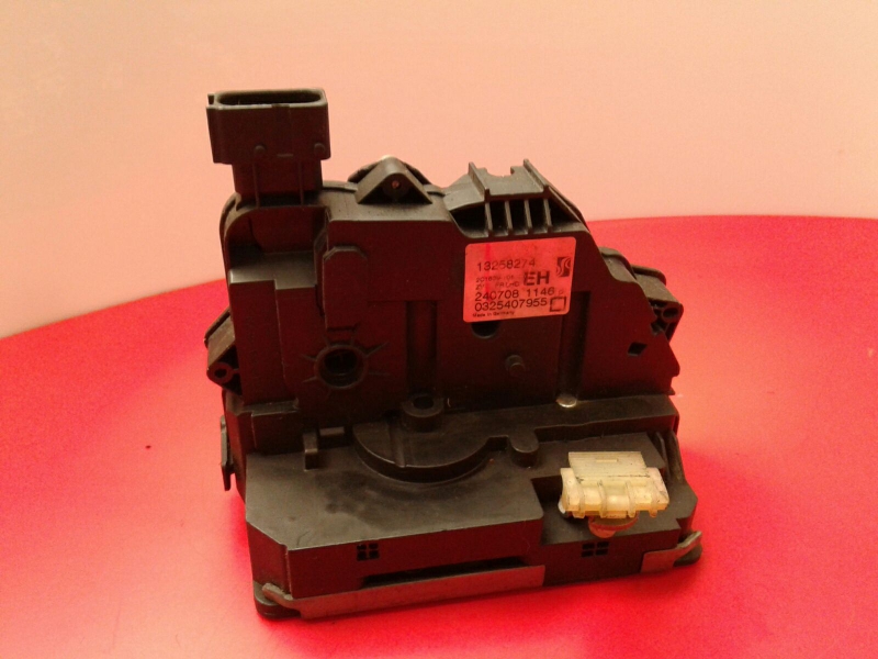 Front Right Door Lock OPEL Corsa D