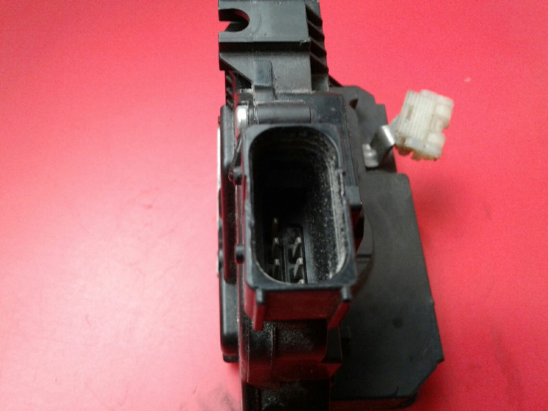 Front Right Door Lock OPEL Corsa E Imagem-2