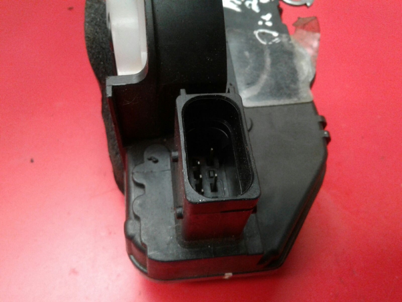 Front Right Door Lock OPEL Astra J Imagem-1