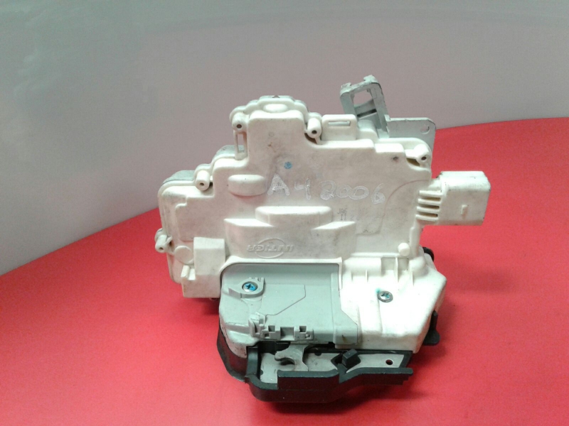 Front Right Door Lock AUDI A4 (8EC, B7)