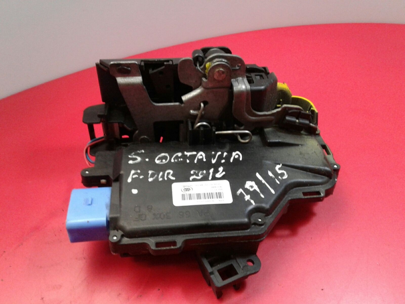Front Right Door Lock SKODA Octavia II Hatchback (1Z3)