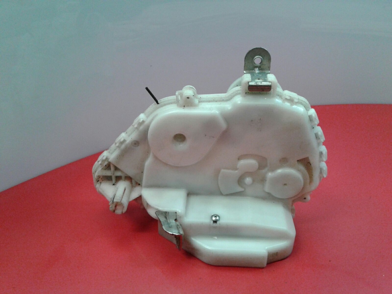 Serratura / chiusura porta anteriore sinistro HONDA Civic VIII Hatchback (FN_, FK_)