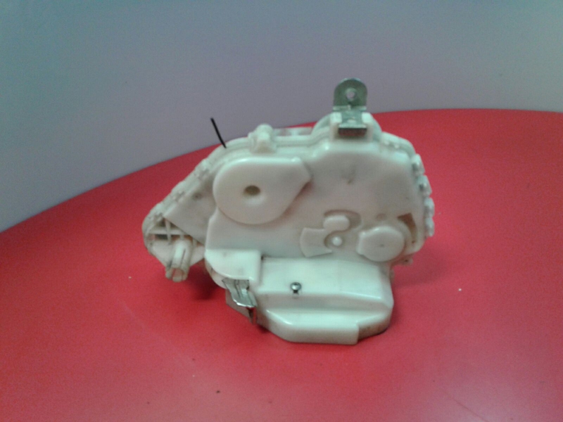 Serratura / chiusura porta anteriore sinistro HONDA Civic VIII Hatchback (FN_, FK_)