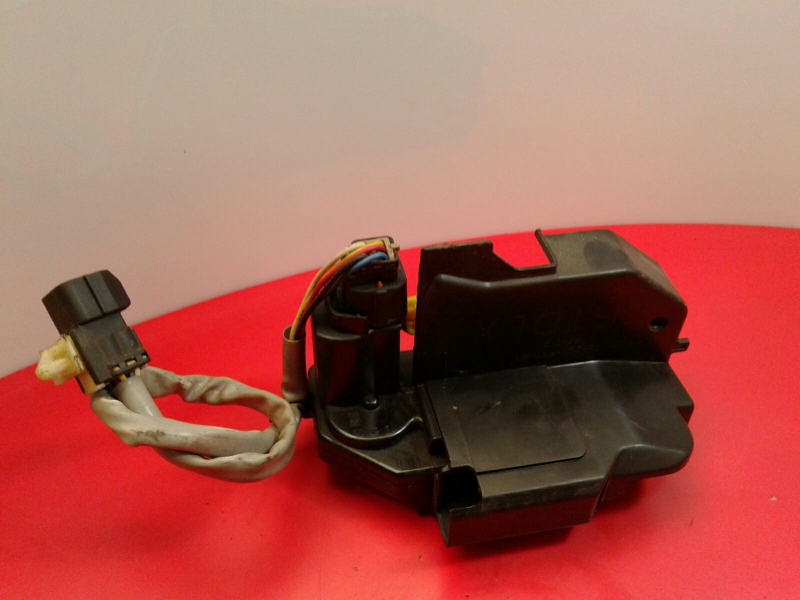 Fechadura / fecho porta frente direito HYUNDAI Getz (TB)