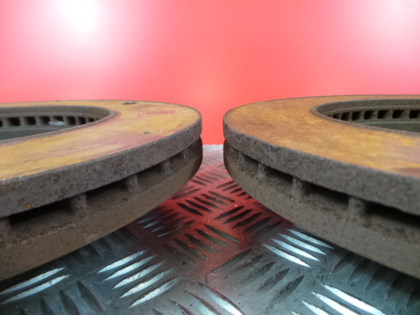 Right front brake disc OPEL Movano B Furgão (X62) Imagem-6