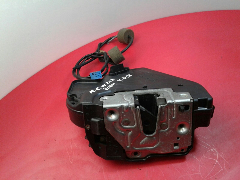 Rear Right Door Lock MERCEDES-BENZ Classe C (W203) Imagem-2