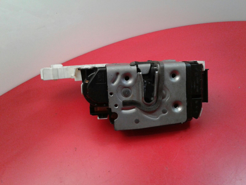 Cerradura / cierre puerta delantero derecho MERCEDES-BENZ Classe C (W204) Imagem-2