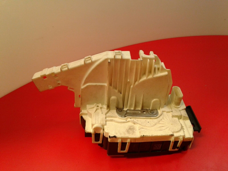 Cerradura / cierre puerta trasera izquierda MERCEDES-BENZ Classe C (W204)