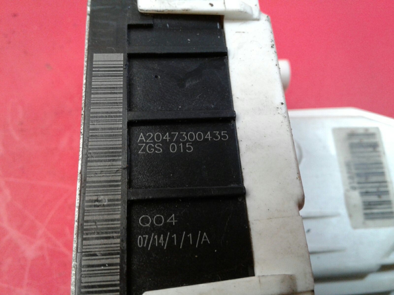 Cerradura / cierre puerta trasera derecha MERCEDES-BENZ Classe C (W204) Imagem-4