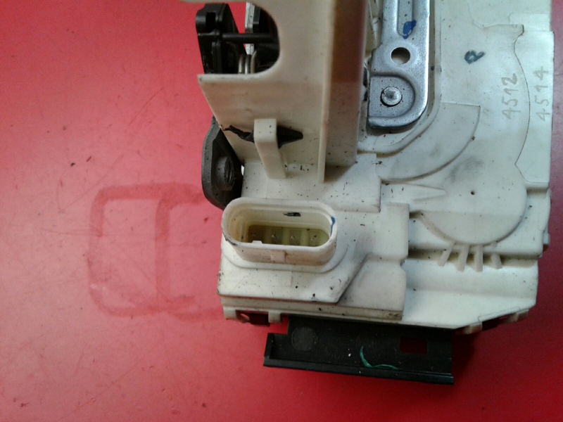 Türschloss vorn rechts MERCEDES-BENZ Classe C (W204) Imagem-1