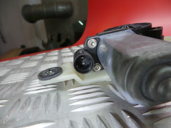 Left front window regulator OPEL Movano B Furgão (X62) Imagem-6