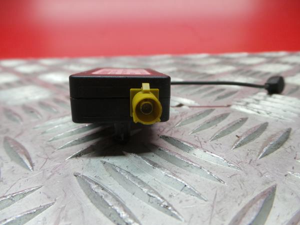 Amplificador de antena RENAULT Megane IV (B9A/M_) Imagem-1