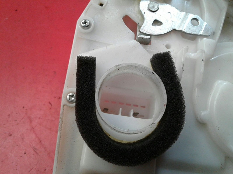 Fechadura / fecho porta trás esquerdo SUZUKI Swift III (MZ, EZ) Imagem-3