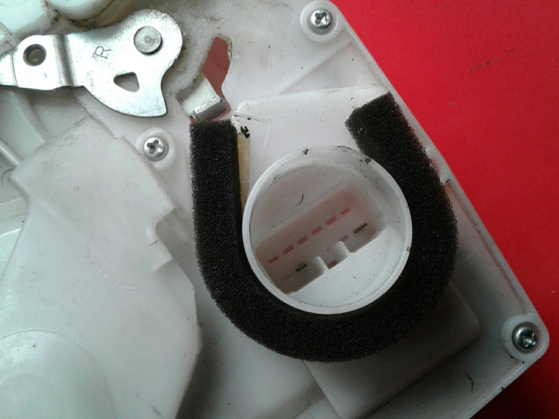 Fechadura / fecho porta trás direito SUZUKI Swift III (MZ, EZ) Imagem-3