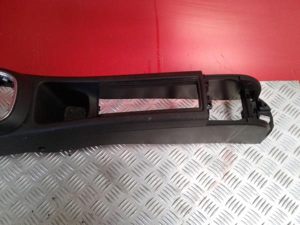 Center console  OPEL Corsa E Van Imagem-2