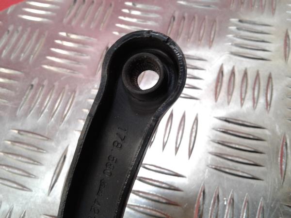 Windscreen wiper arm Right front OPEL Corsa E Van Imagem-2