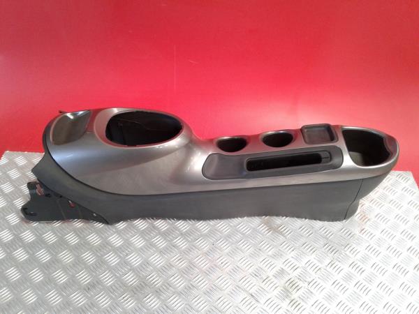 Center console  NISSAN Juke (F15)