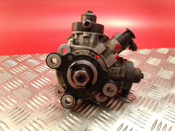 Injector pump VOLVO V60 I (155)