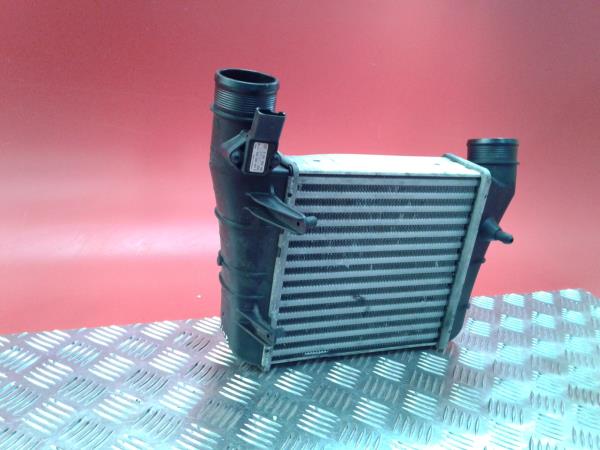 Radiador do intercooler AUDI A4 (8EC, B7)