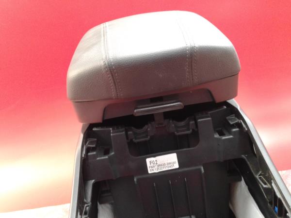 Center console  HYUNDAI Santa Fé III (DM) Imagem-2