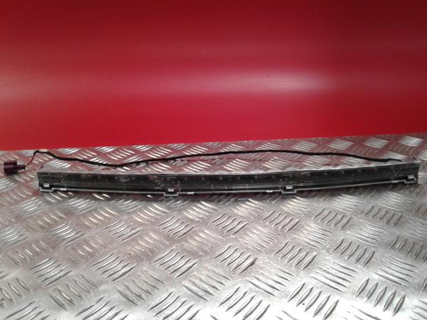 Additional stop light / 3rd stop light MERCEDES-BENZ Classe C (W204)