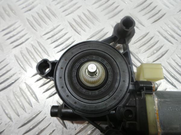 Motore alzacristallo anteriore destro VOLKSWAGEN Golf VII Variant (BA5, BV5) Imagem-2