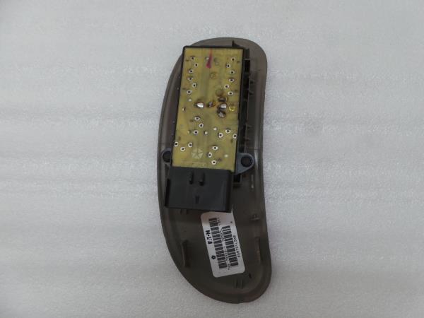 Mando / interruptor elevalunas delantero izquierdo CHRYSLER Voyager IV (RG, RS) Imagem-3