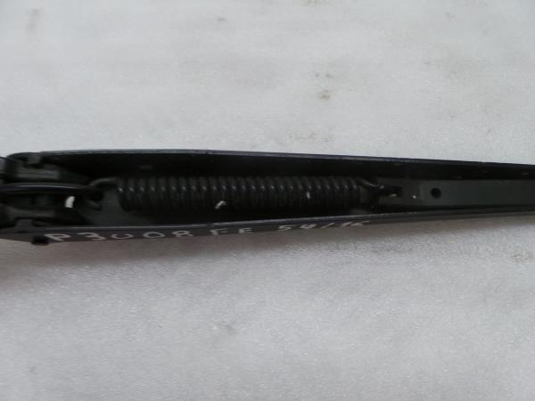 Brazo de limpiaparabrisas delantero derecho PEUGEOT 3008 I (0U_) Imagem-2