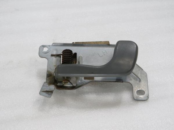 Puxador interior porta frente esquerdo MITSUBISHI Canter (FB7, FB8, FE7, FE8) VII