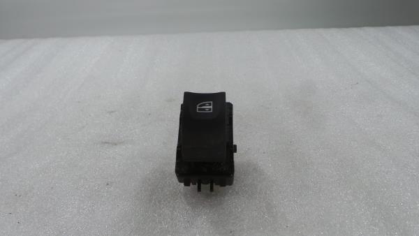 Comando / botão / interruptor vidros frente direito RENAULT Megane IV Grandtour (K9A/M_)
