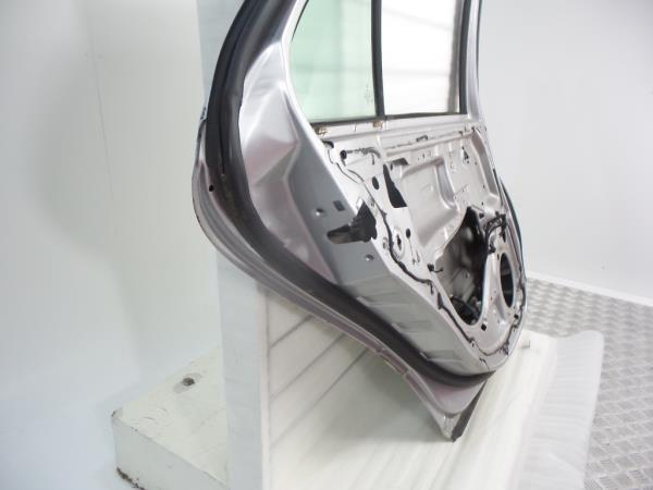 Porta trás esquerda MERCEDES-BENZ Classe C (W203) Imagem-2