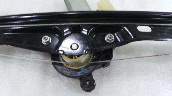 Elevalunas trasero izquierdo BMW 1 (F20) Imagem-8