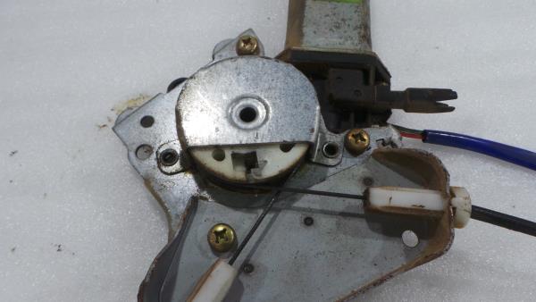 Lève-vitre avant gauche MITSUBISHI Canter (FB7, FB8, FE7, FE8) VII Imagem-4